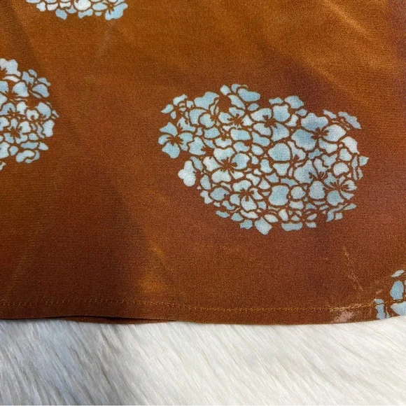 No. 6 100% silk tank with floral pattern size small - Picture 2 of 7